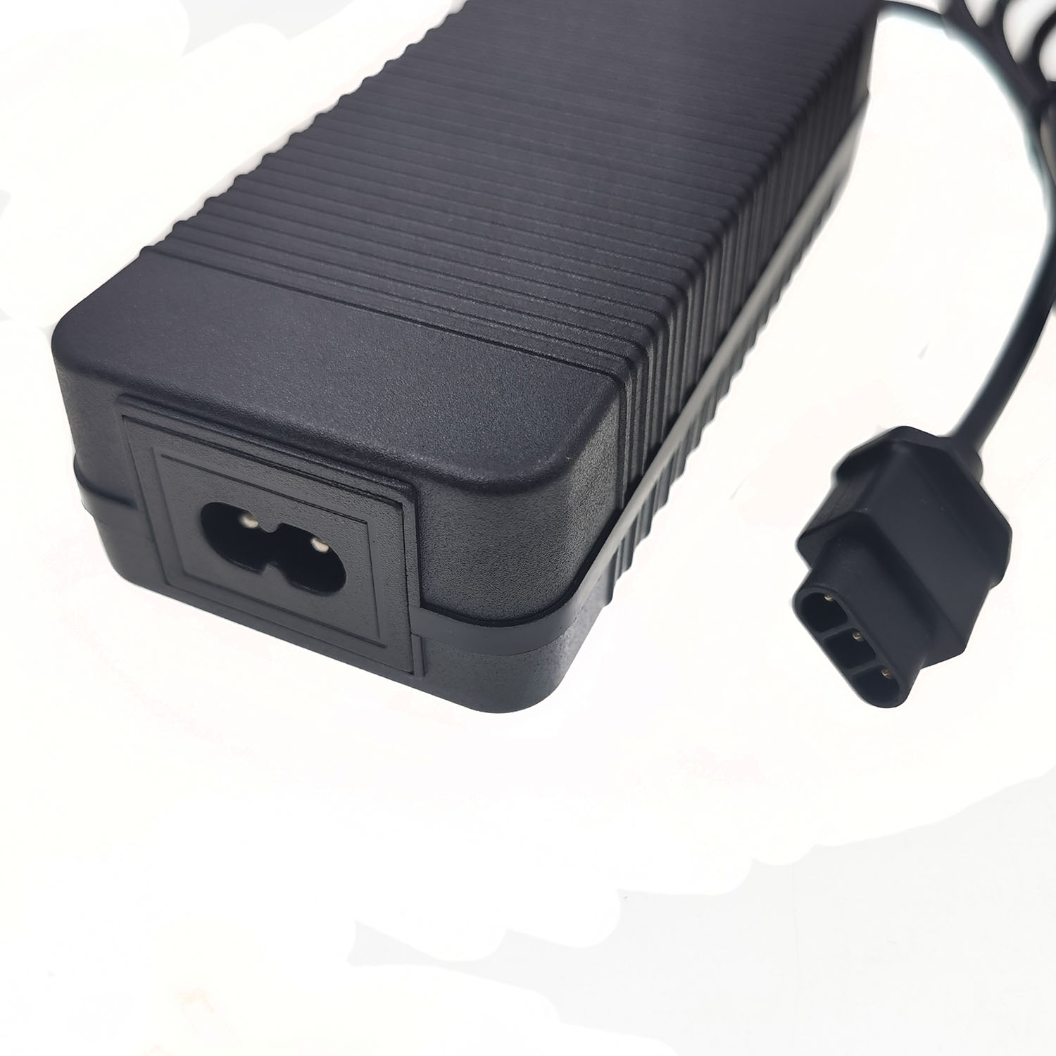 53.5V 2A Battery Charger for N - Electric Scooter Charger recension och pris